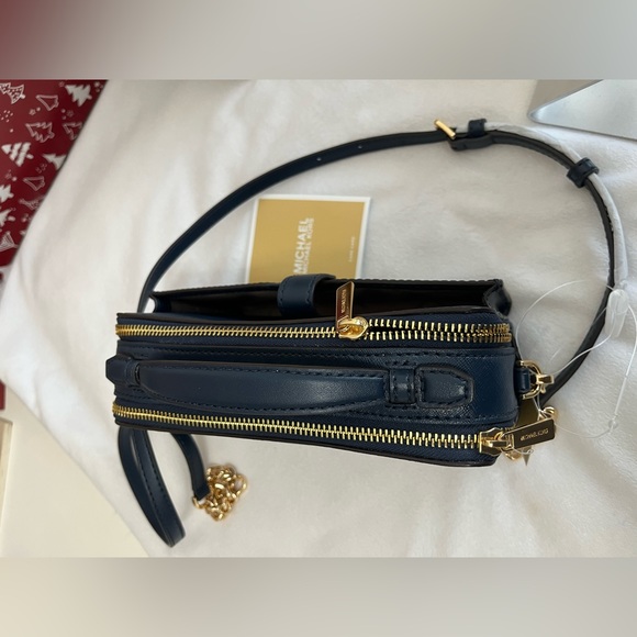 ‼️SOLD ‼️Mk Crossbody - Picture 3 of 10